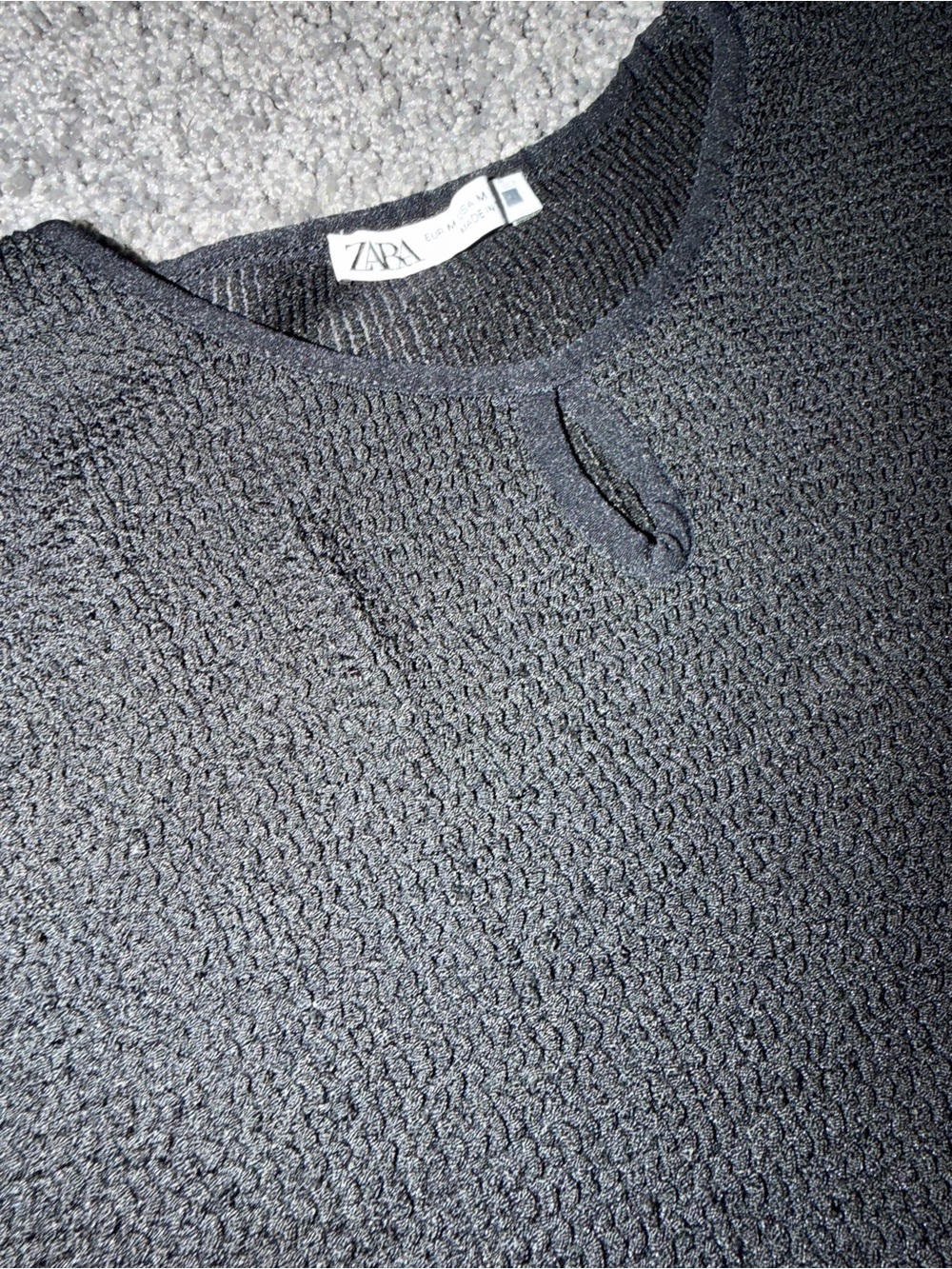 Zara Textured Black Short Sleeve Blouse Keyhole Neck Top Size M NWOT - Picture 8 of 10